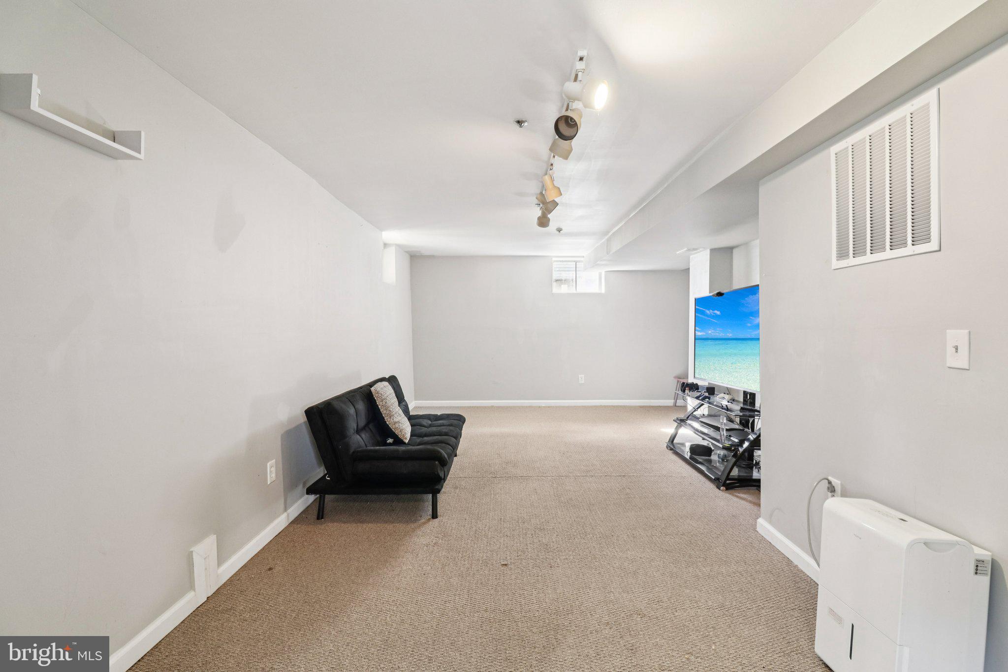 Real estate listing preview #23