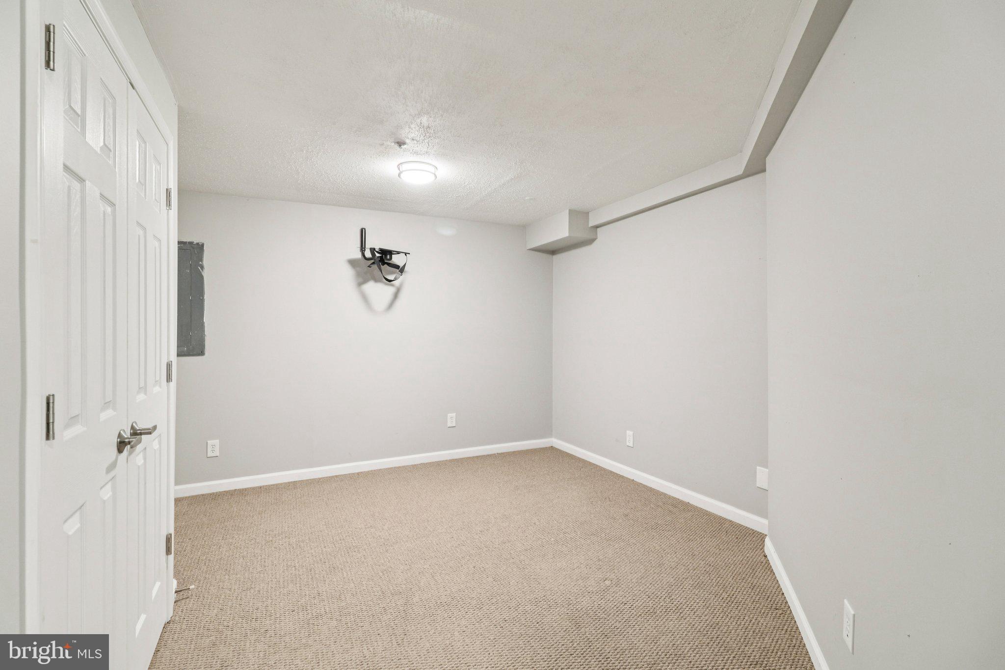 Real estate listing preview #13