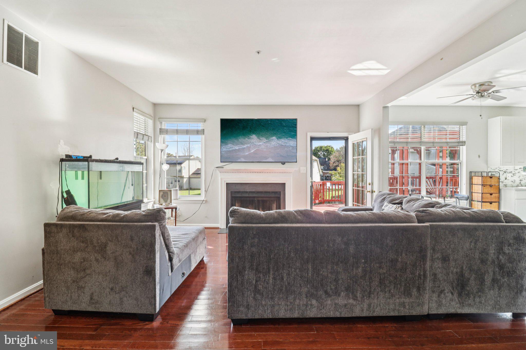 Real estate listing preview #9