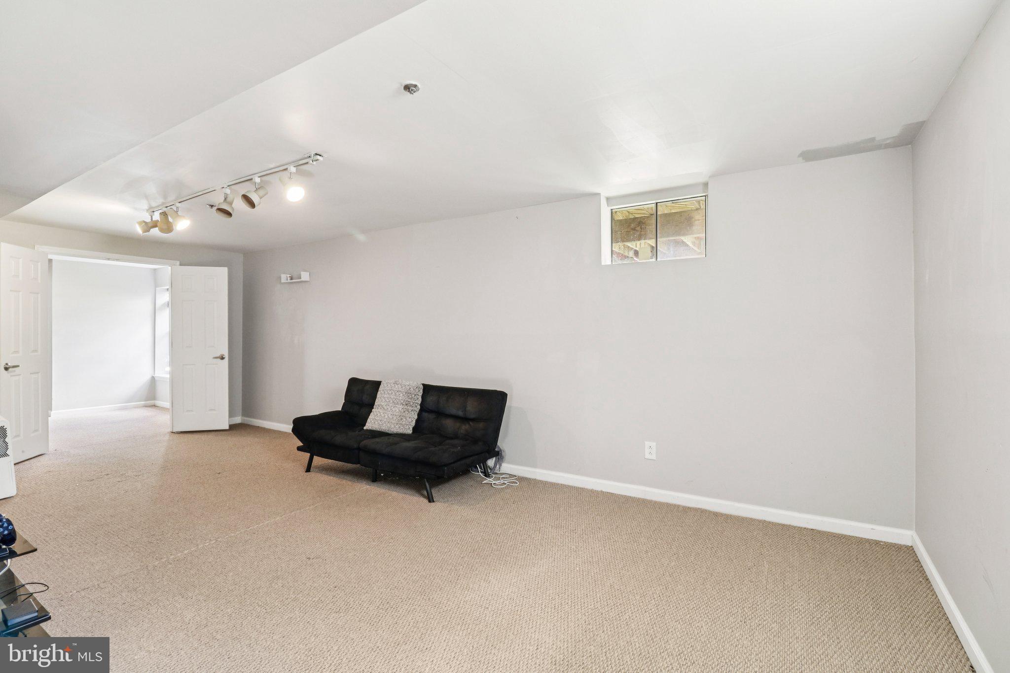 Real estate listing preview #25