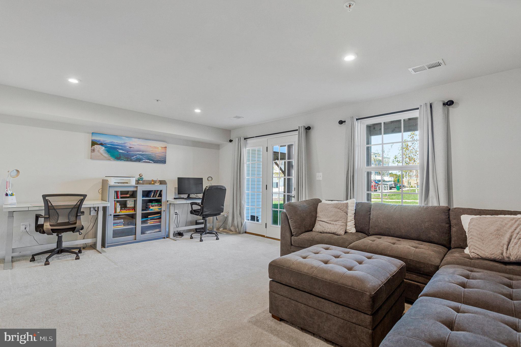 Real estate listing preview #14