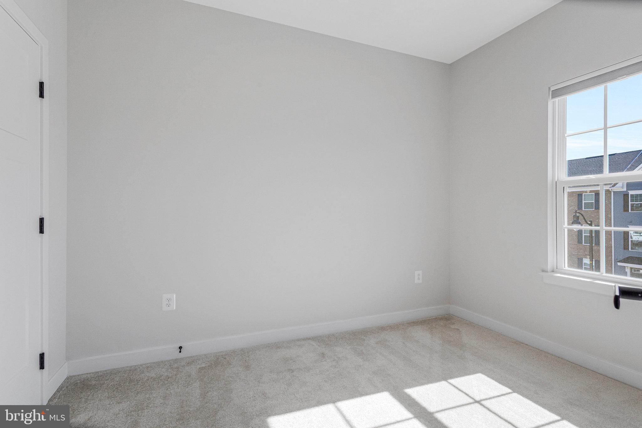 Real estate listing preview #13