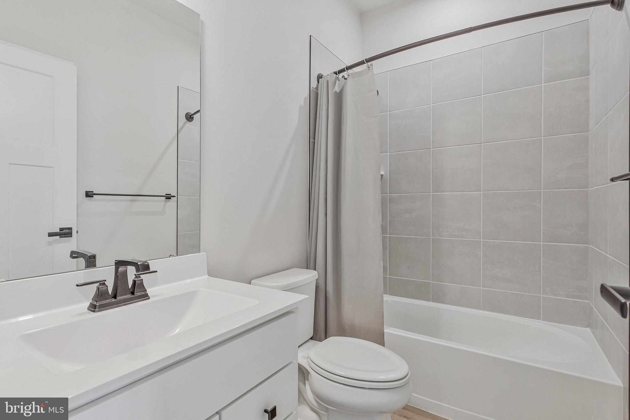 Real estate listing preview #12