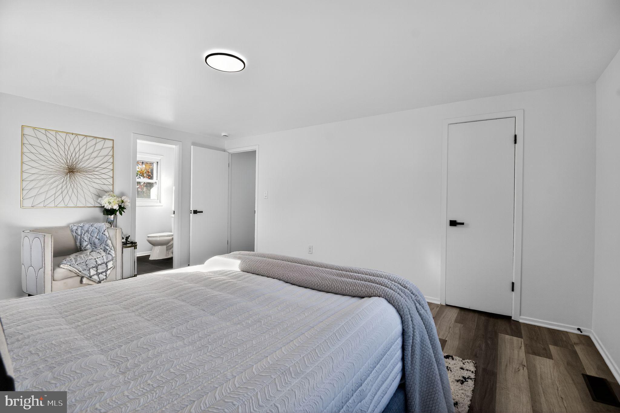 Real estate listing preview #12