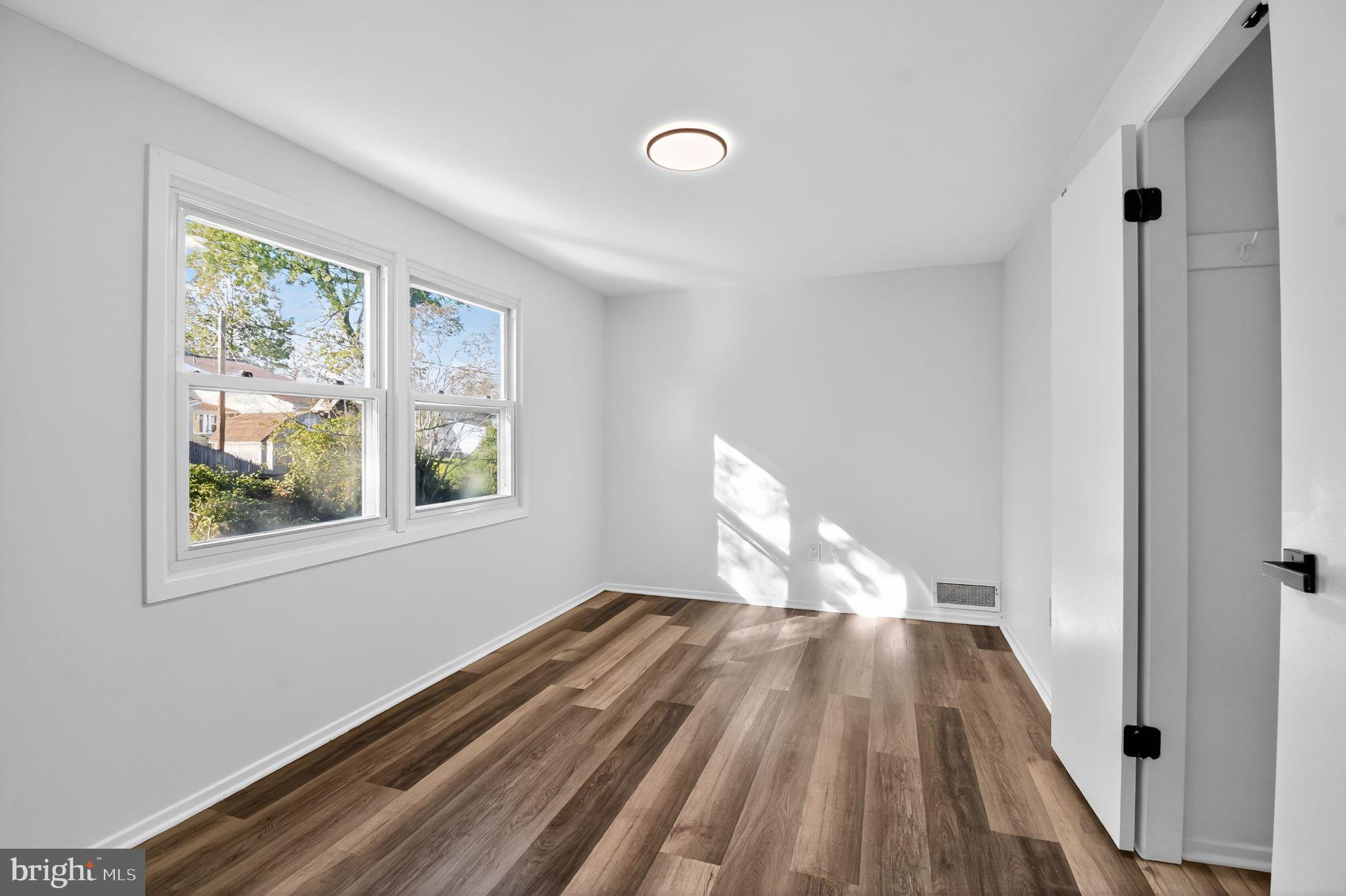 Real estate listing preview #15