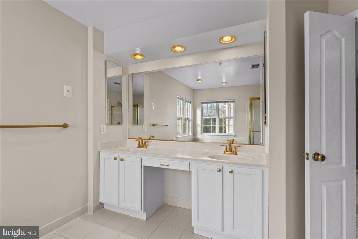 Real estate listing preview #32