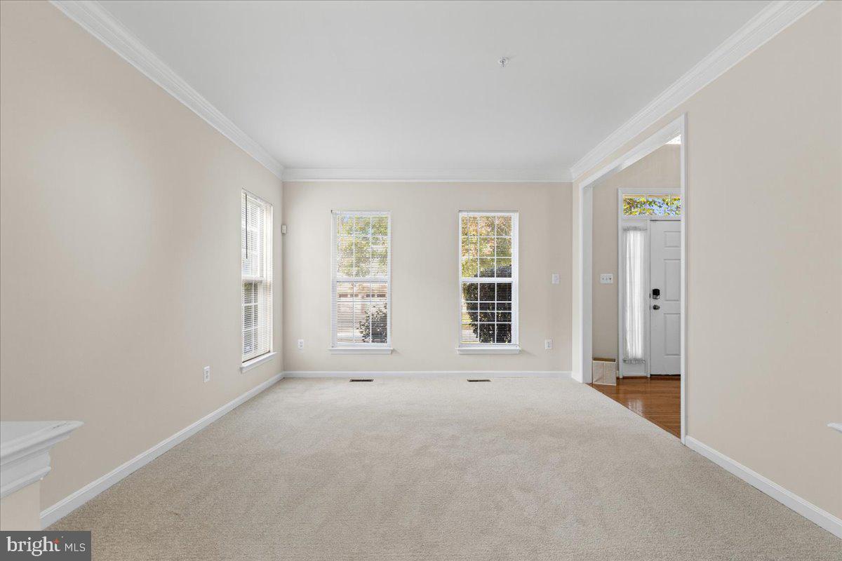 Real estate listing preview #8