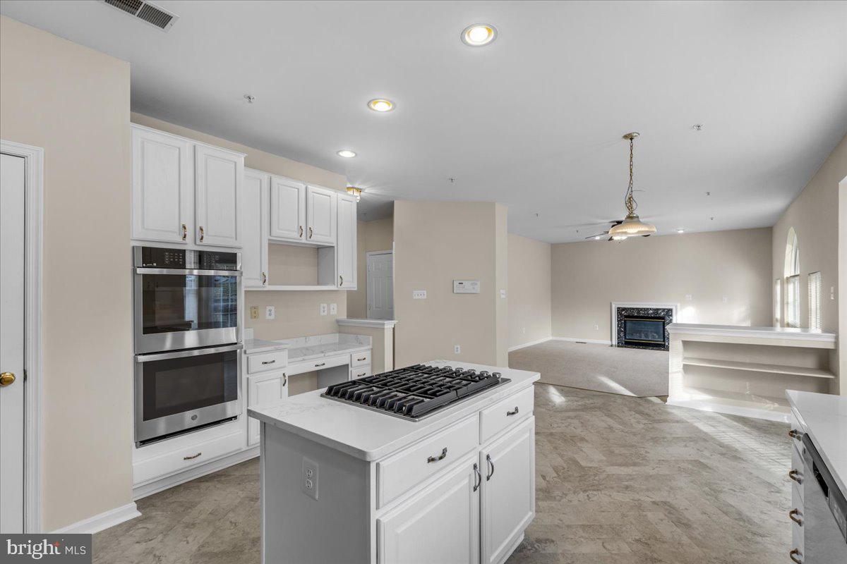 Real estate listing preview #14