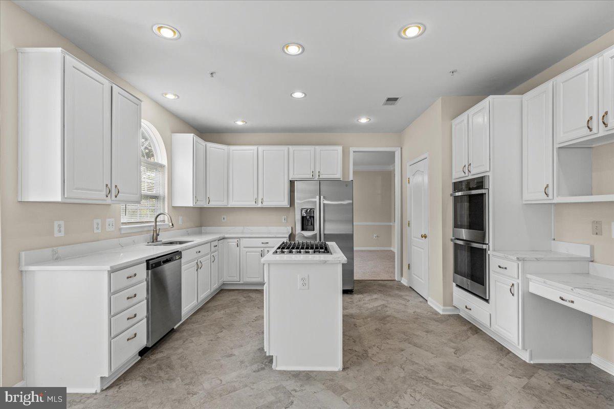 Real estate listing preview #16