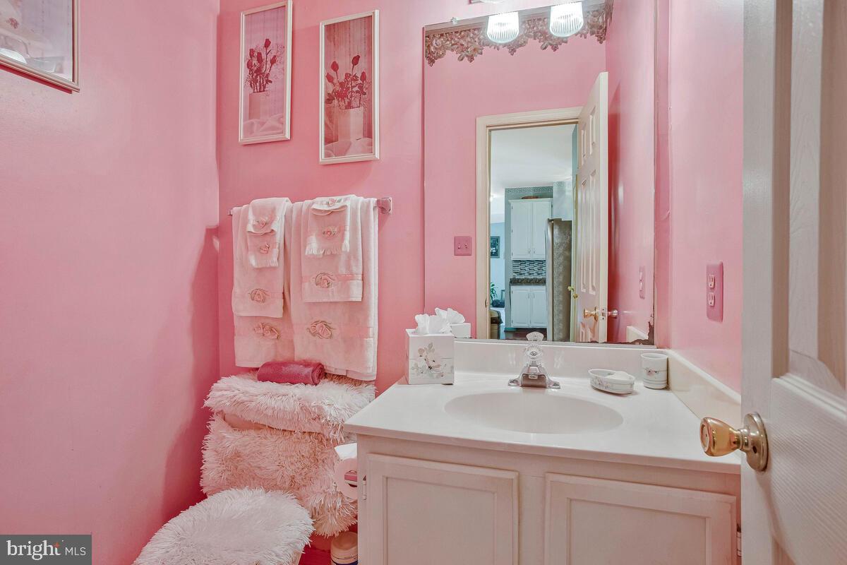 Real estate listing preview #18