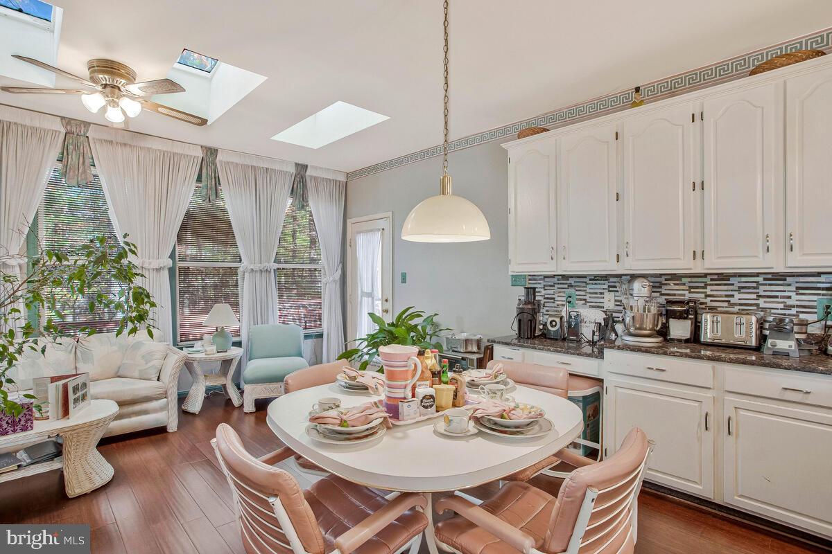 Real estate listing preview #14