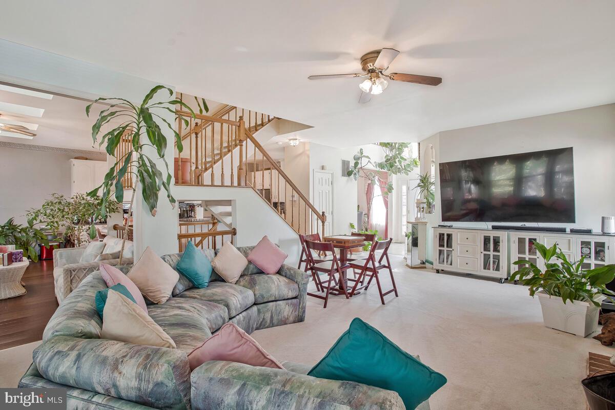 Real estate listing preview #10