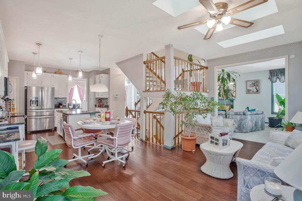 Real estate listing preview #11