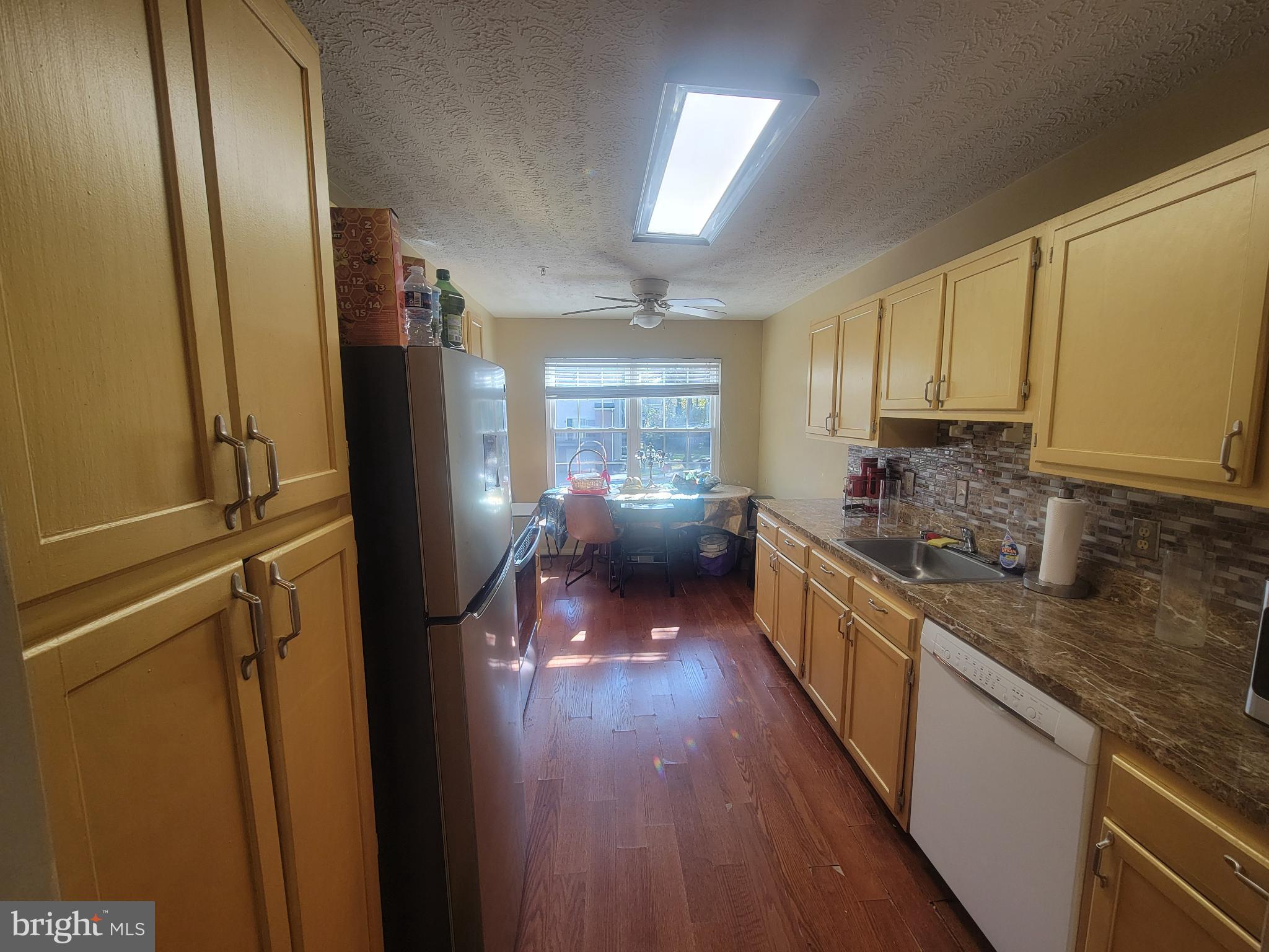 Real estate listing preview #14