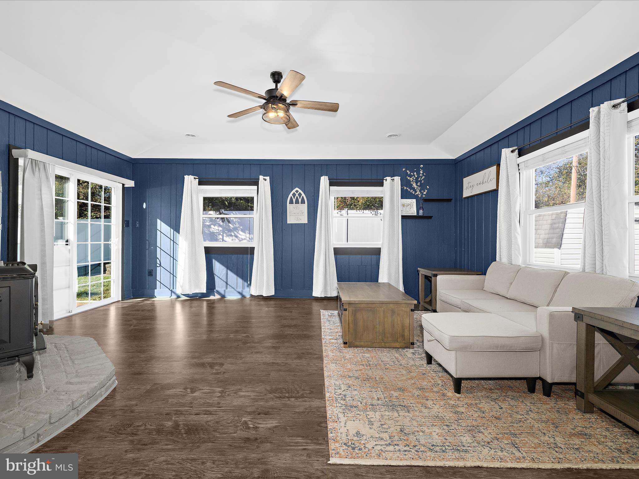 Real estate listing preview #14