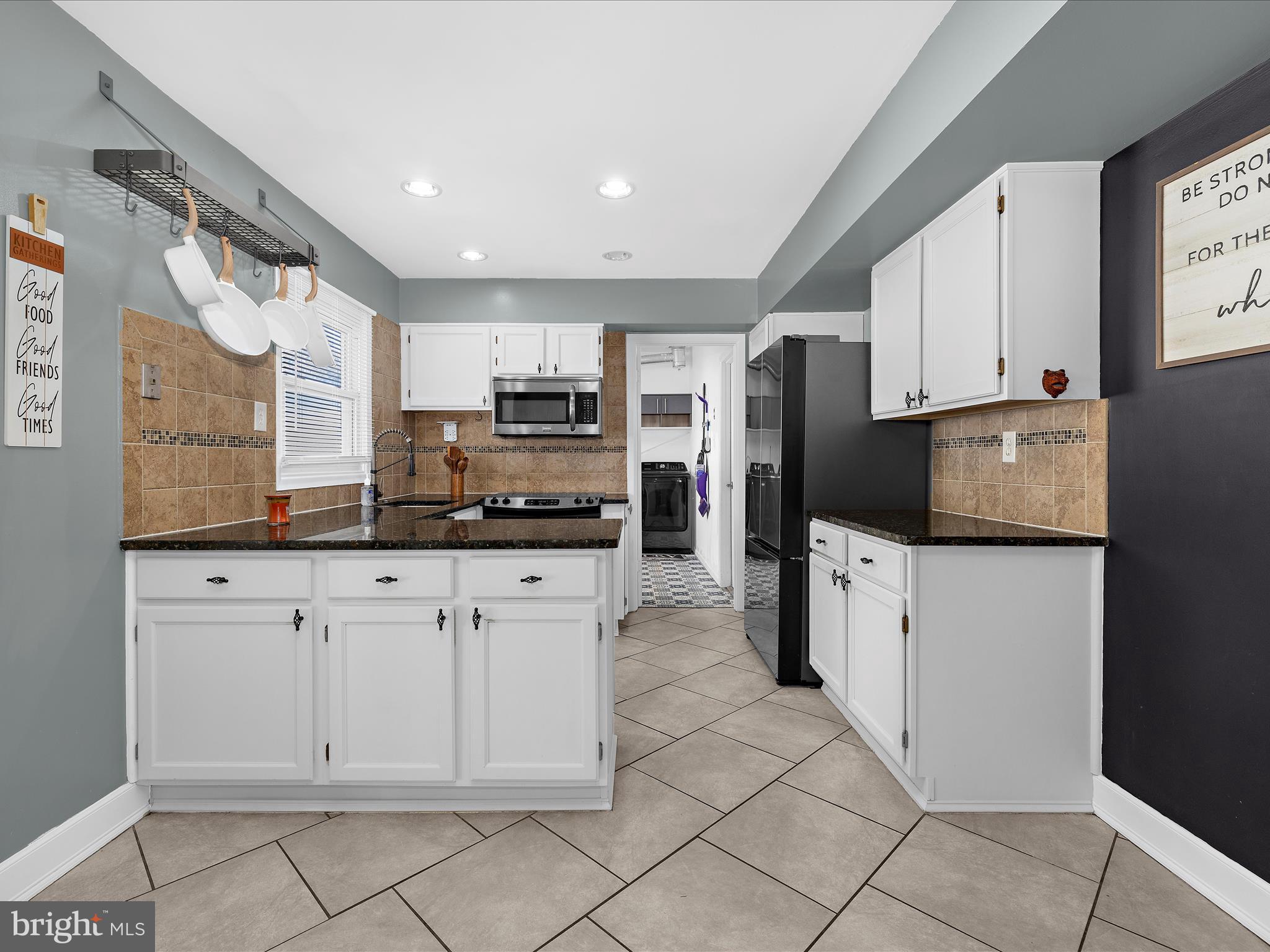 Real estate listing preview #8