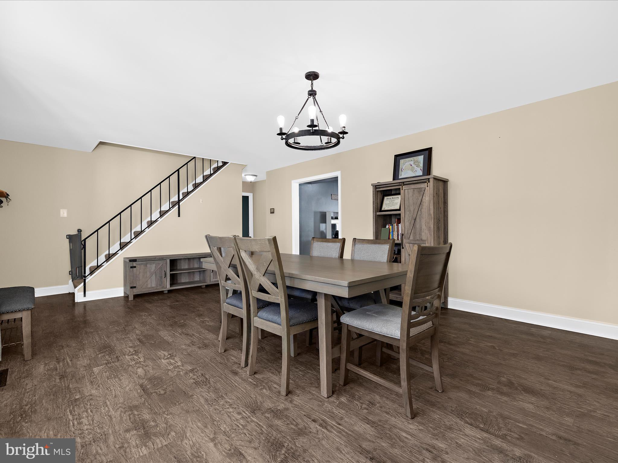 Real estate listing preview #4