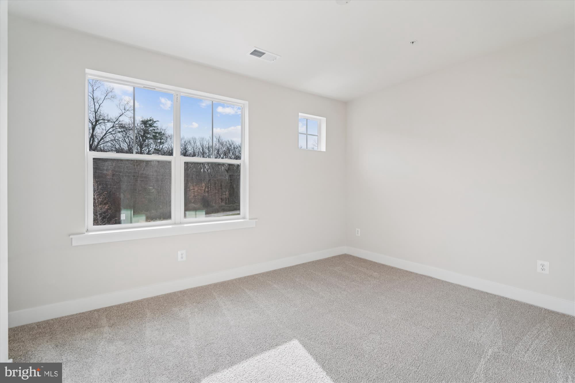 Real estate listing preview #34