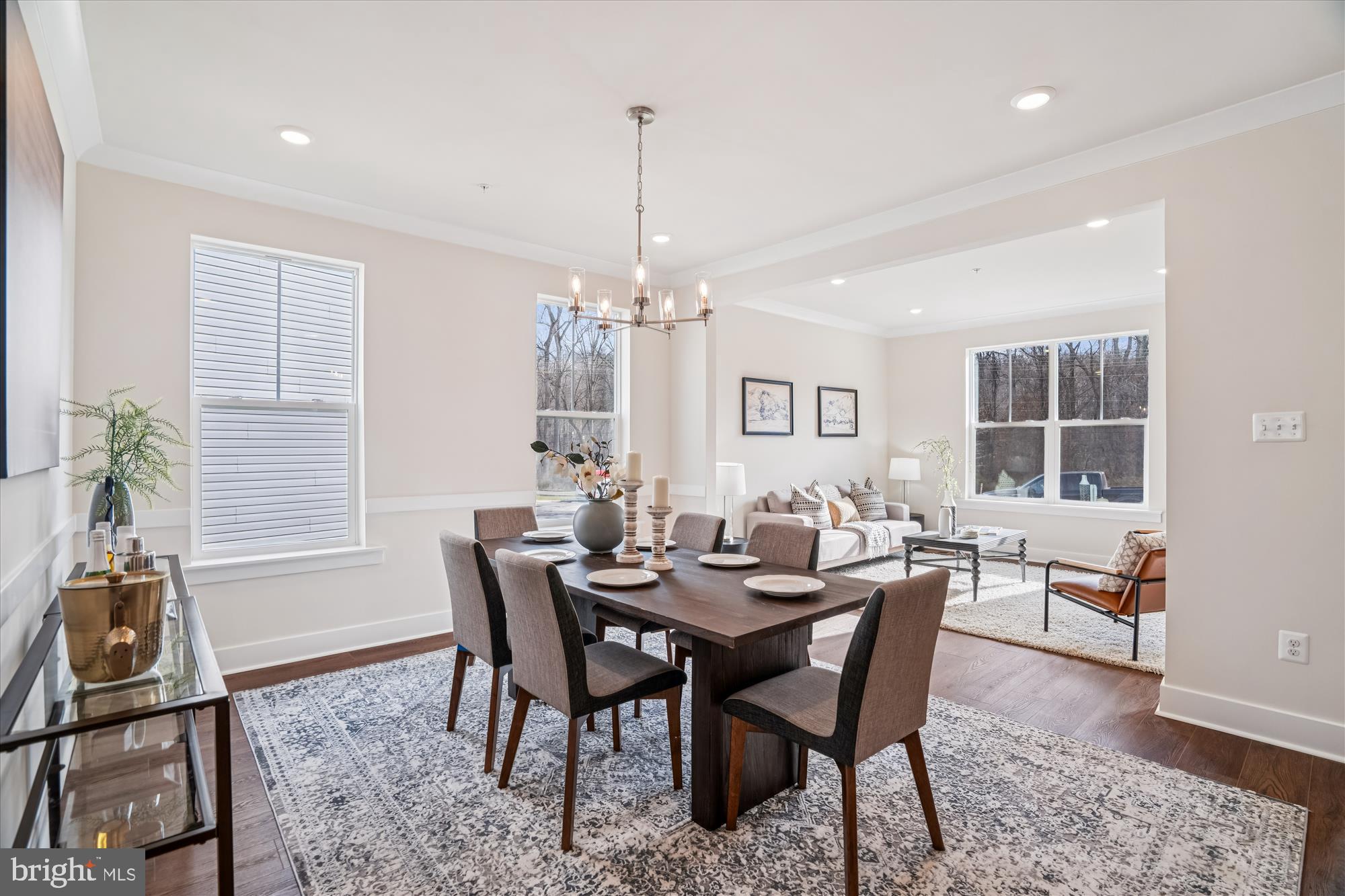 Real estate listing preview #8