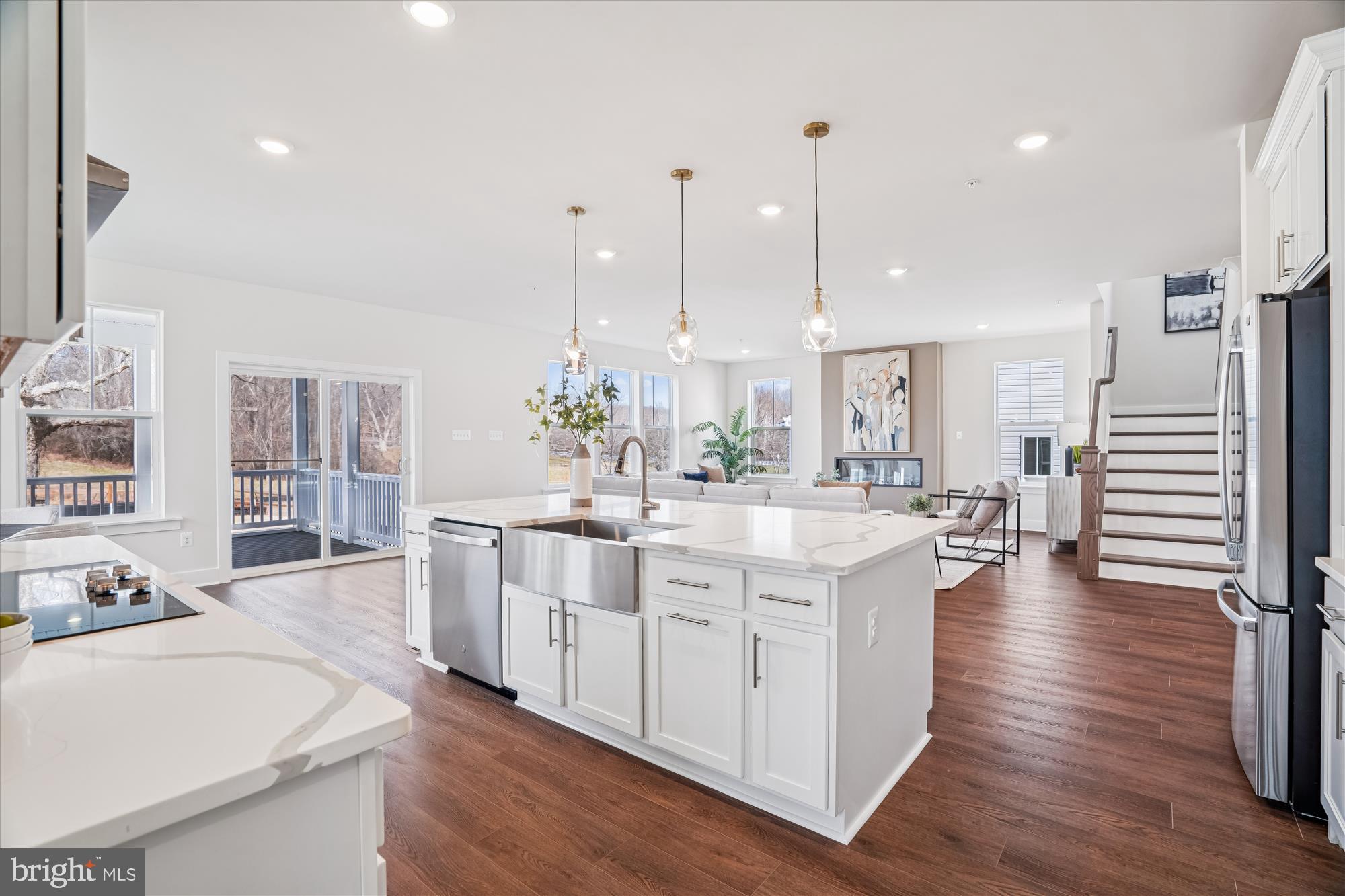 Real estate listing preview #12