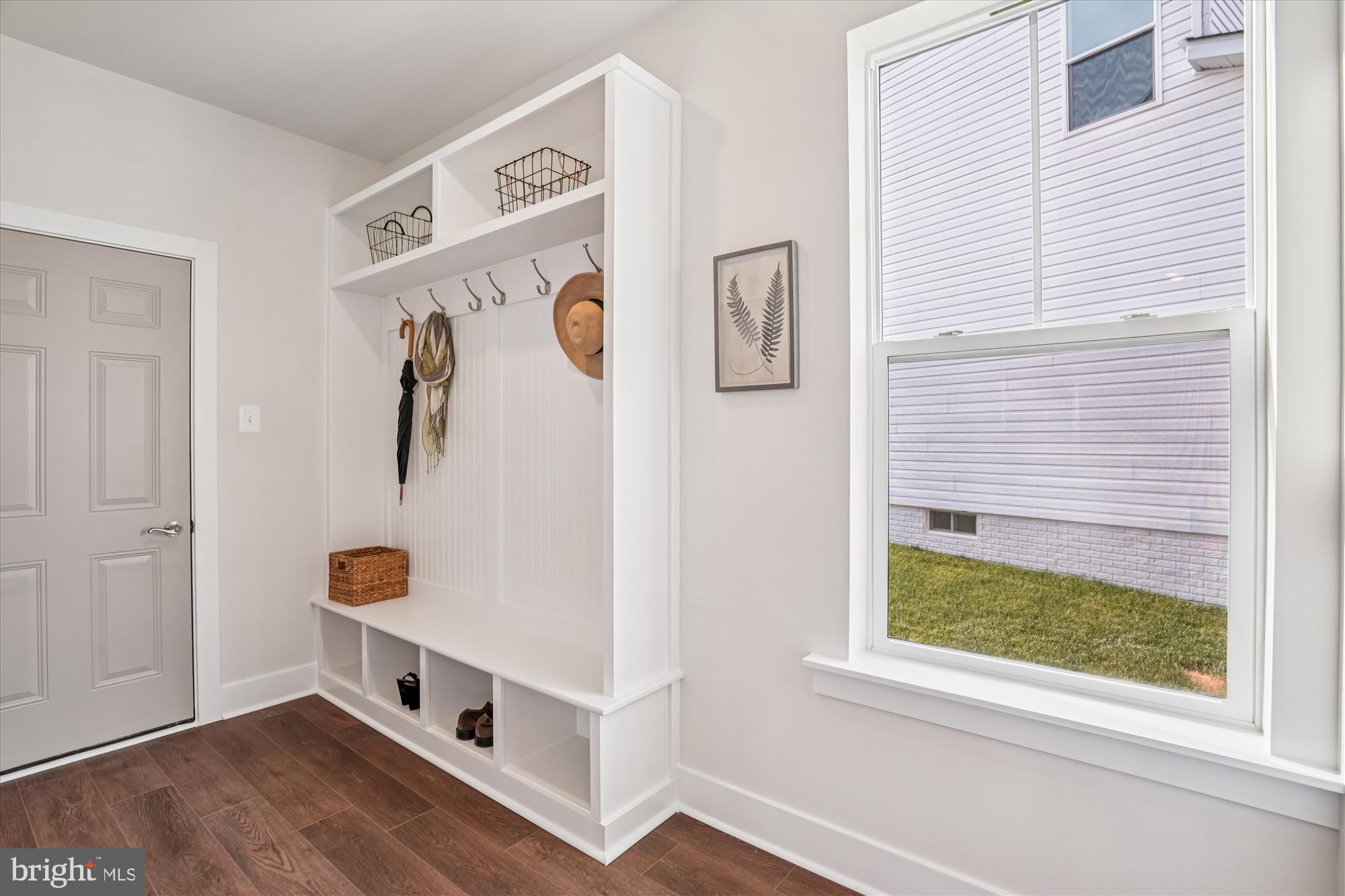 Real estate listing preview #16