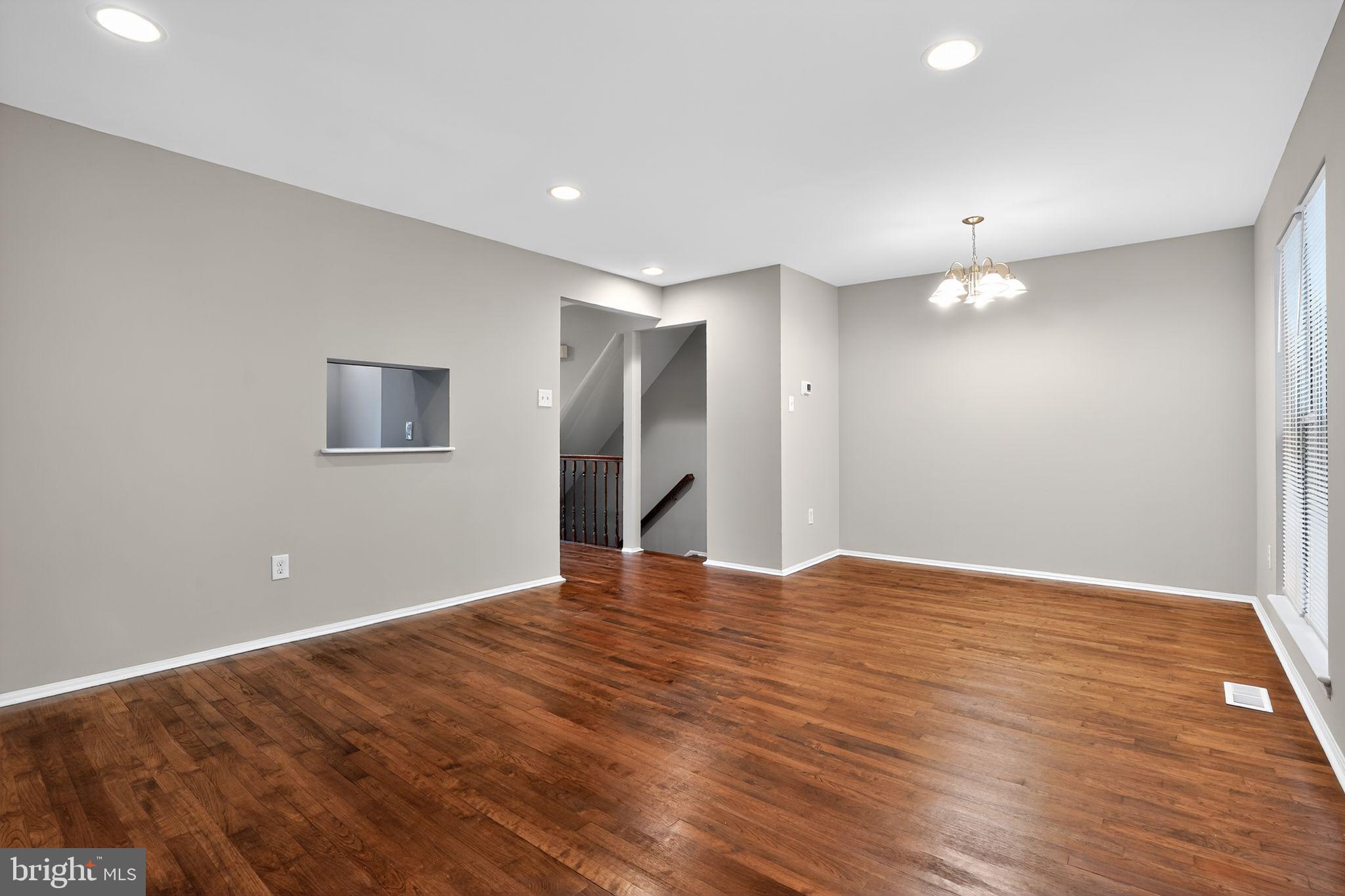 Real estate listing preview #5