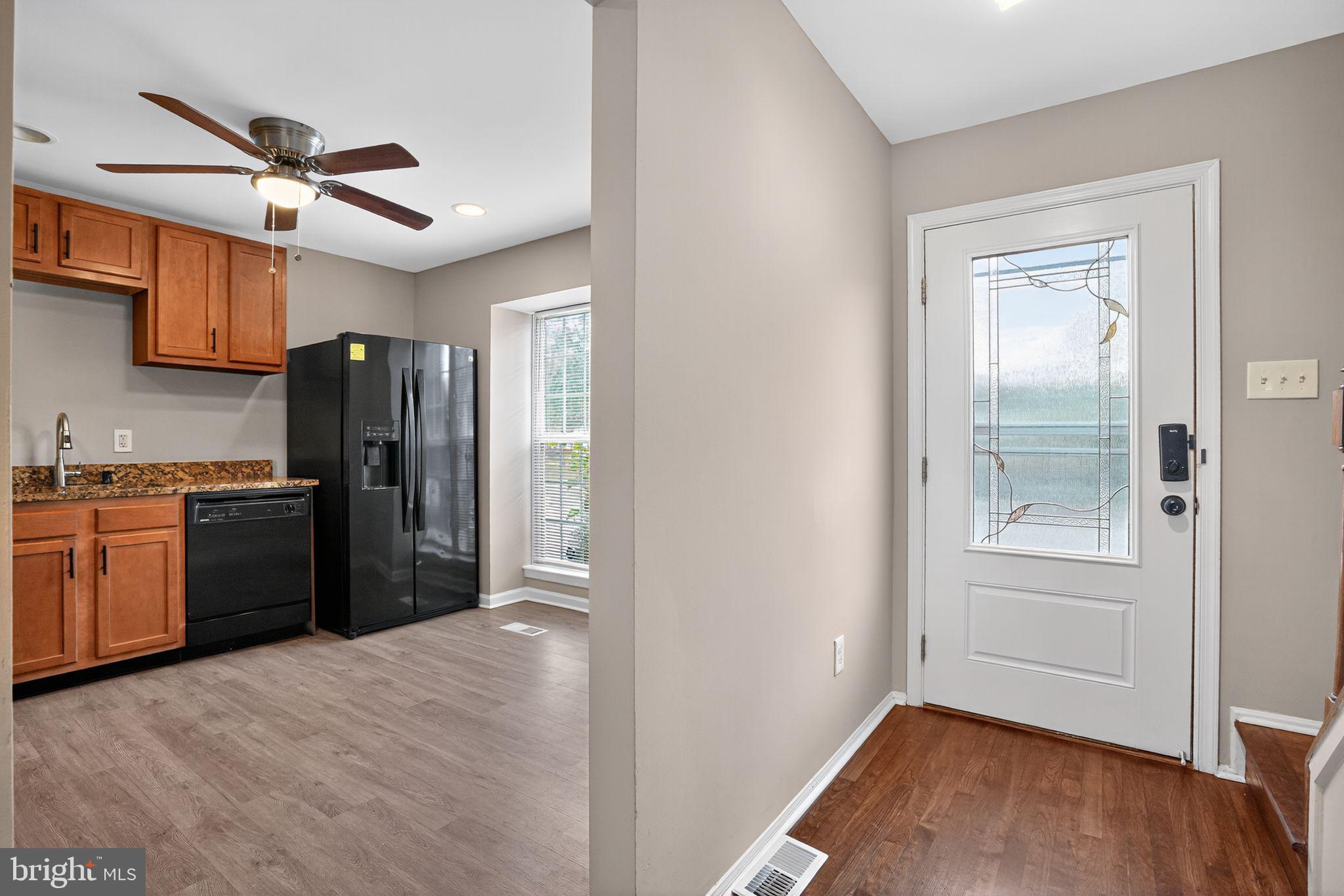 Real estate listing preview #13