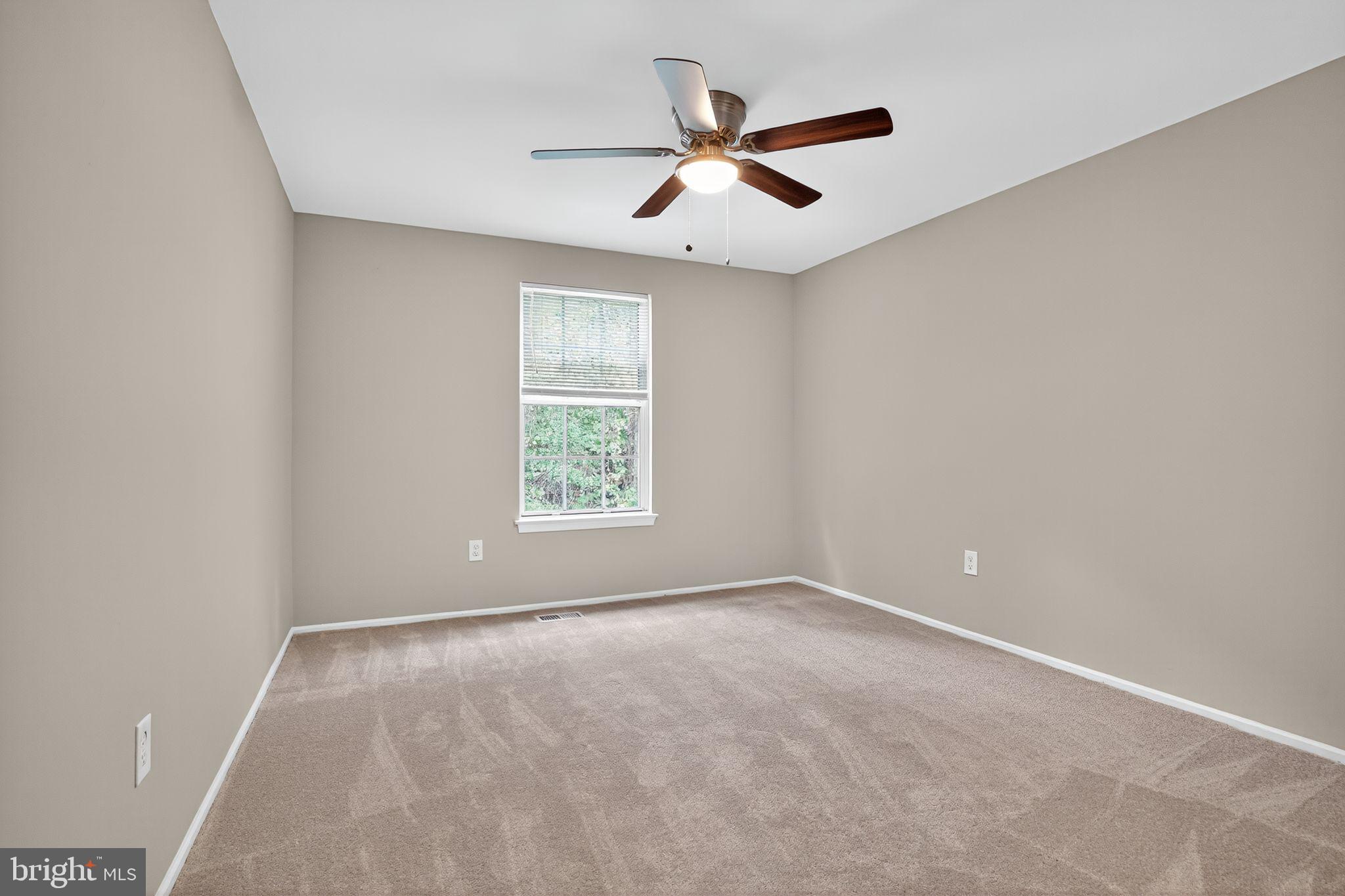 Real estate listing preview #6