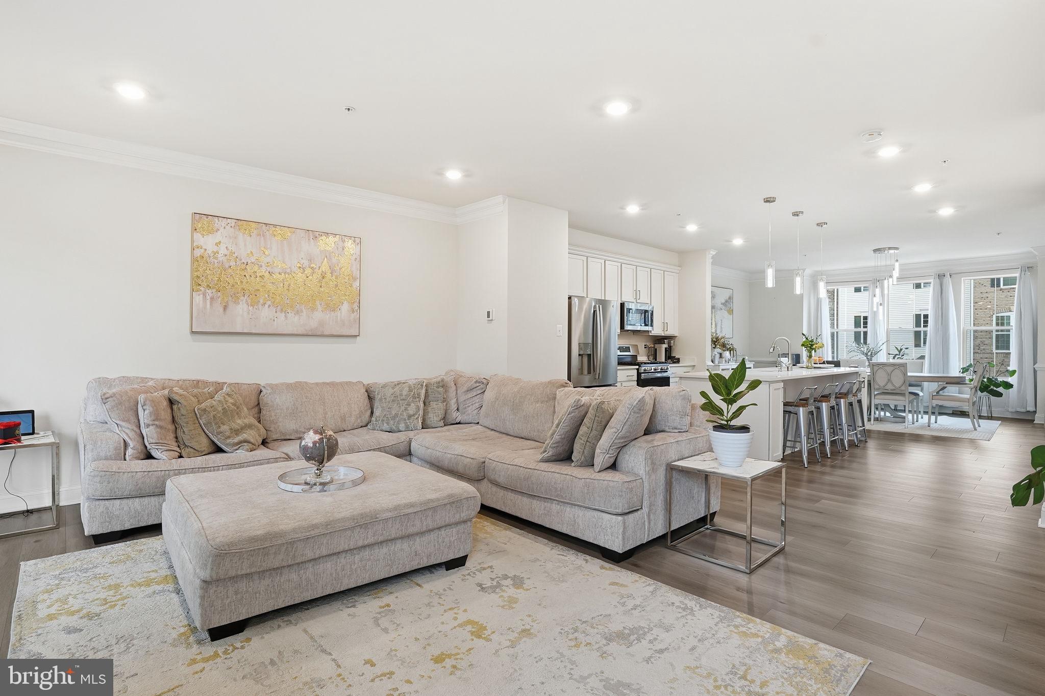 Real estate listing preview #3