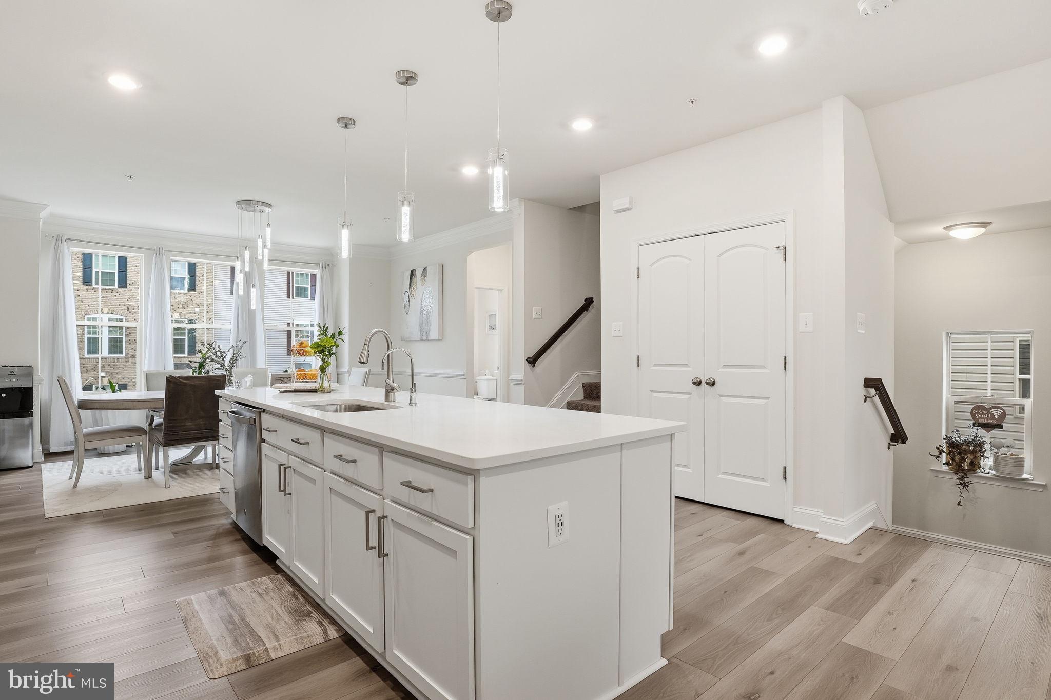 Real estate listing preview #13