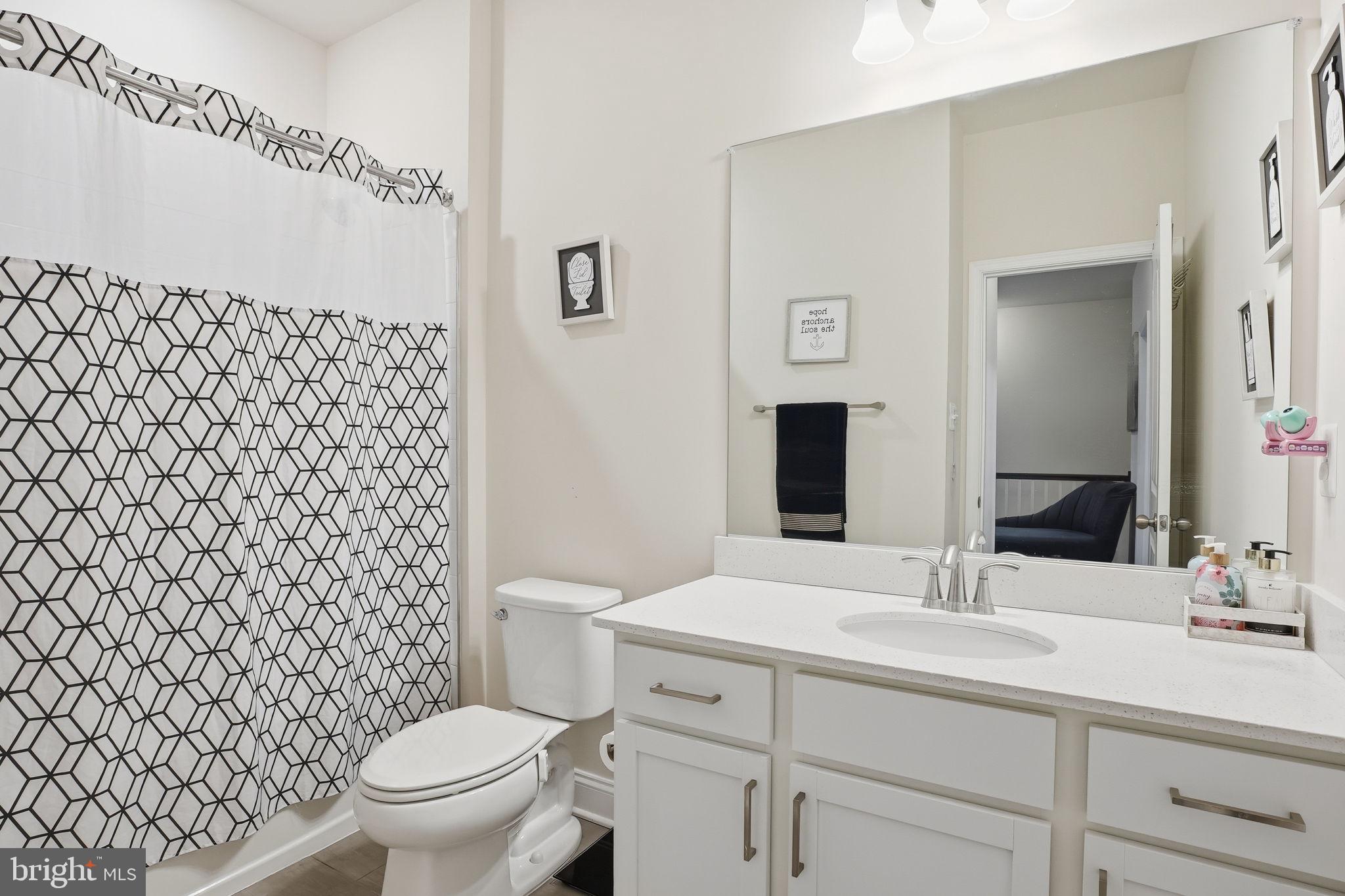 Real estate listing preview #25