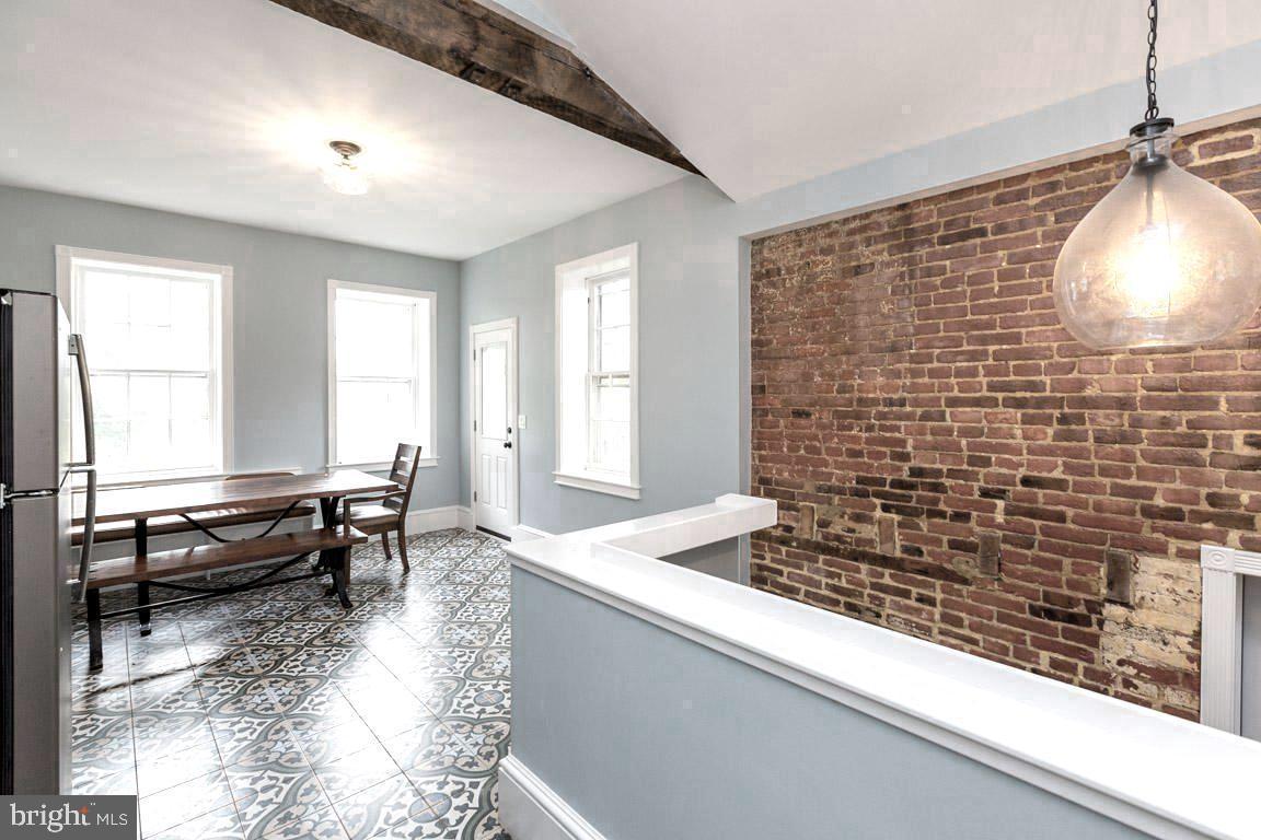 Real estate listing preview #24