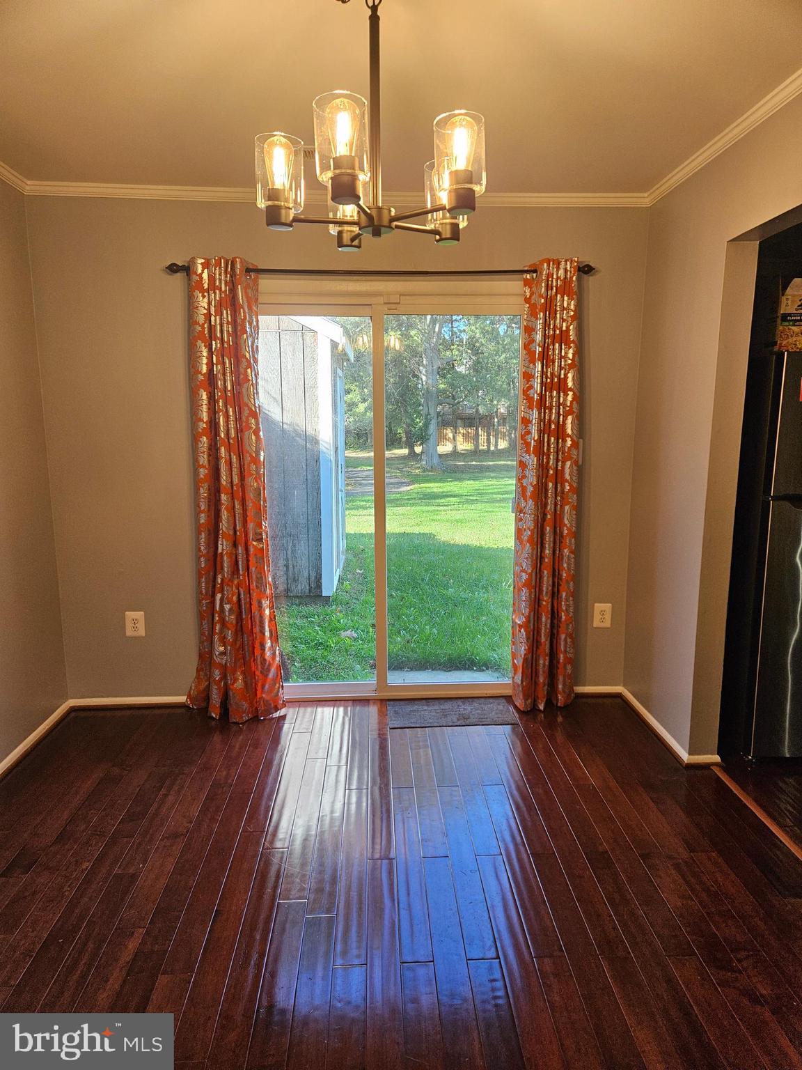 Real estate listing preview #6