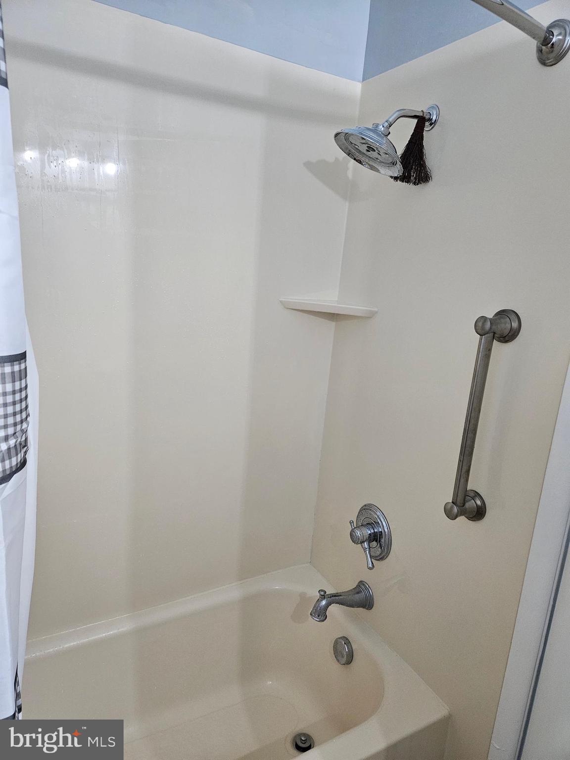 Real estate listing preview #17