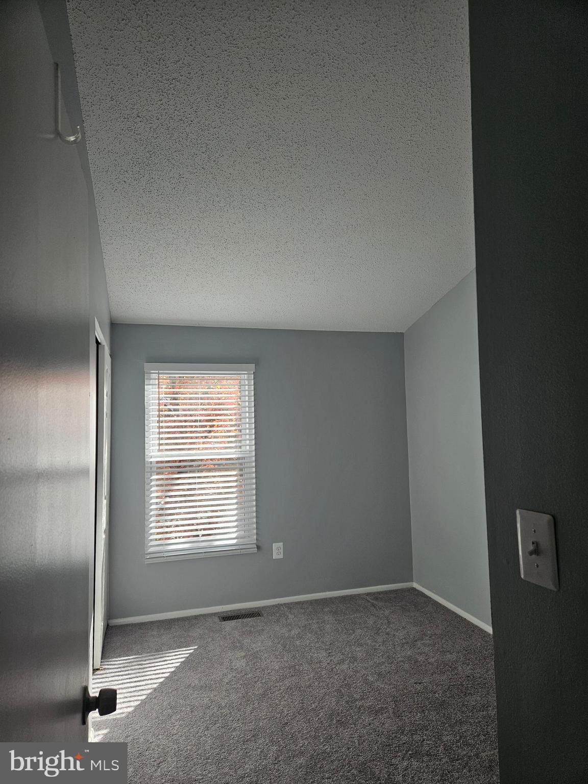 Real estate listing preview #11