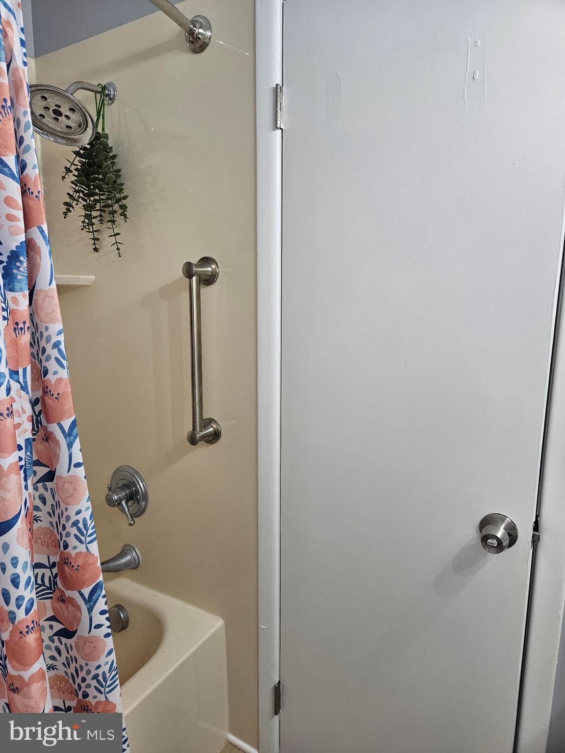 Real estate listing preview #14