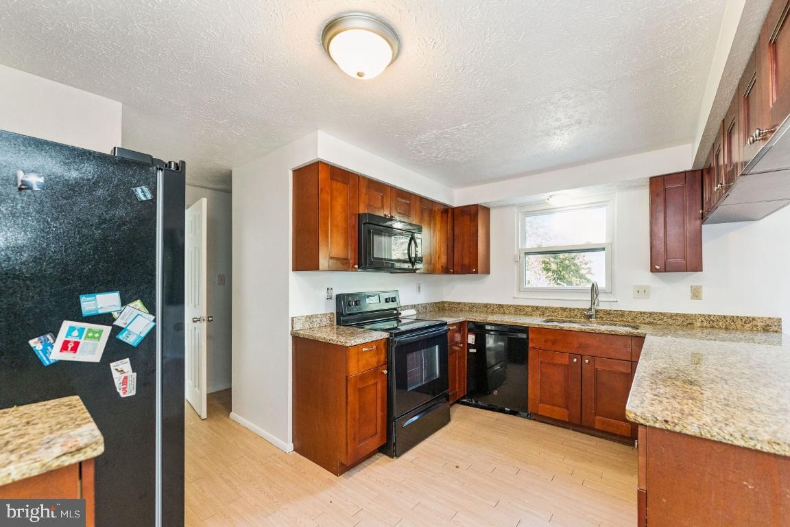 Real estate listing preview #8