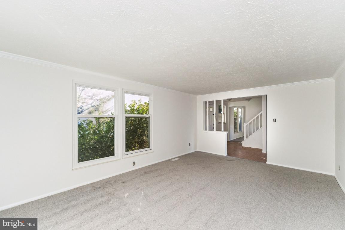 Real estate listing preview #4