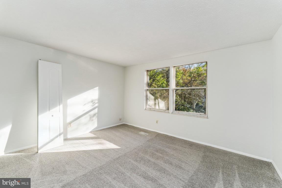 Real estate listing preview #18