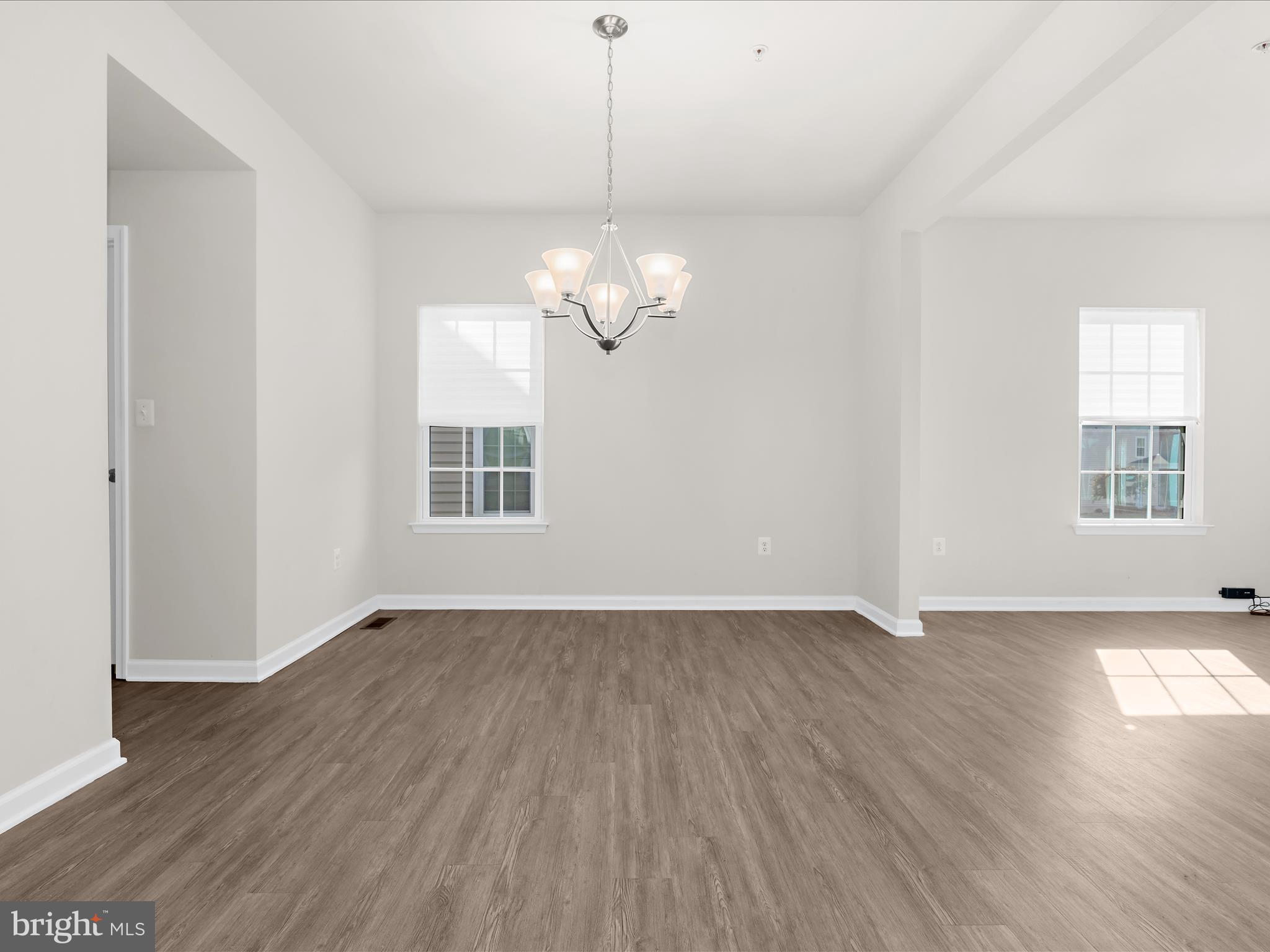 Real estate listing preview #5