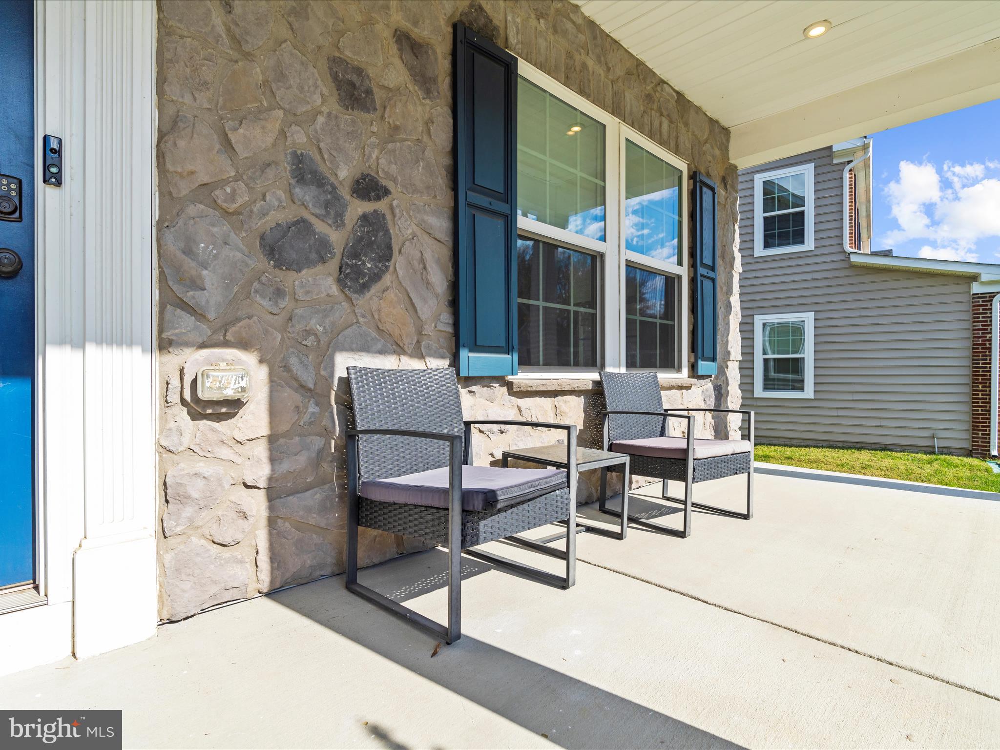 Real estate listing preview #3