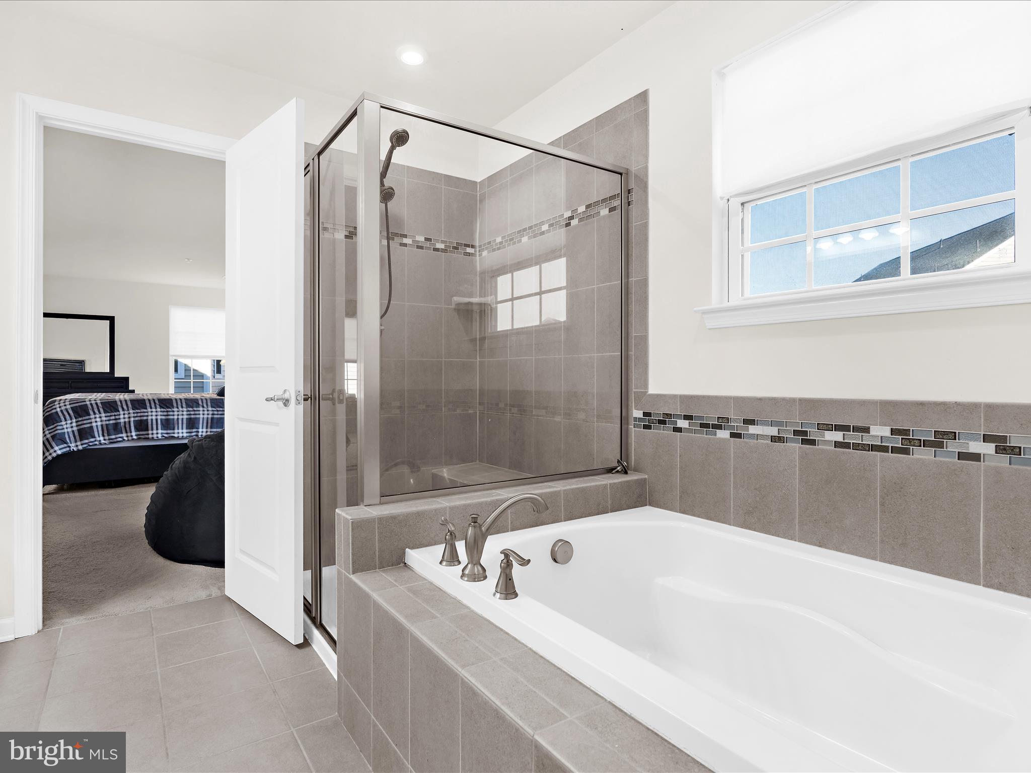 Real estate listing preview #23