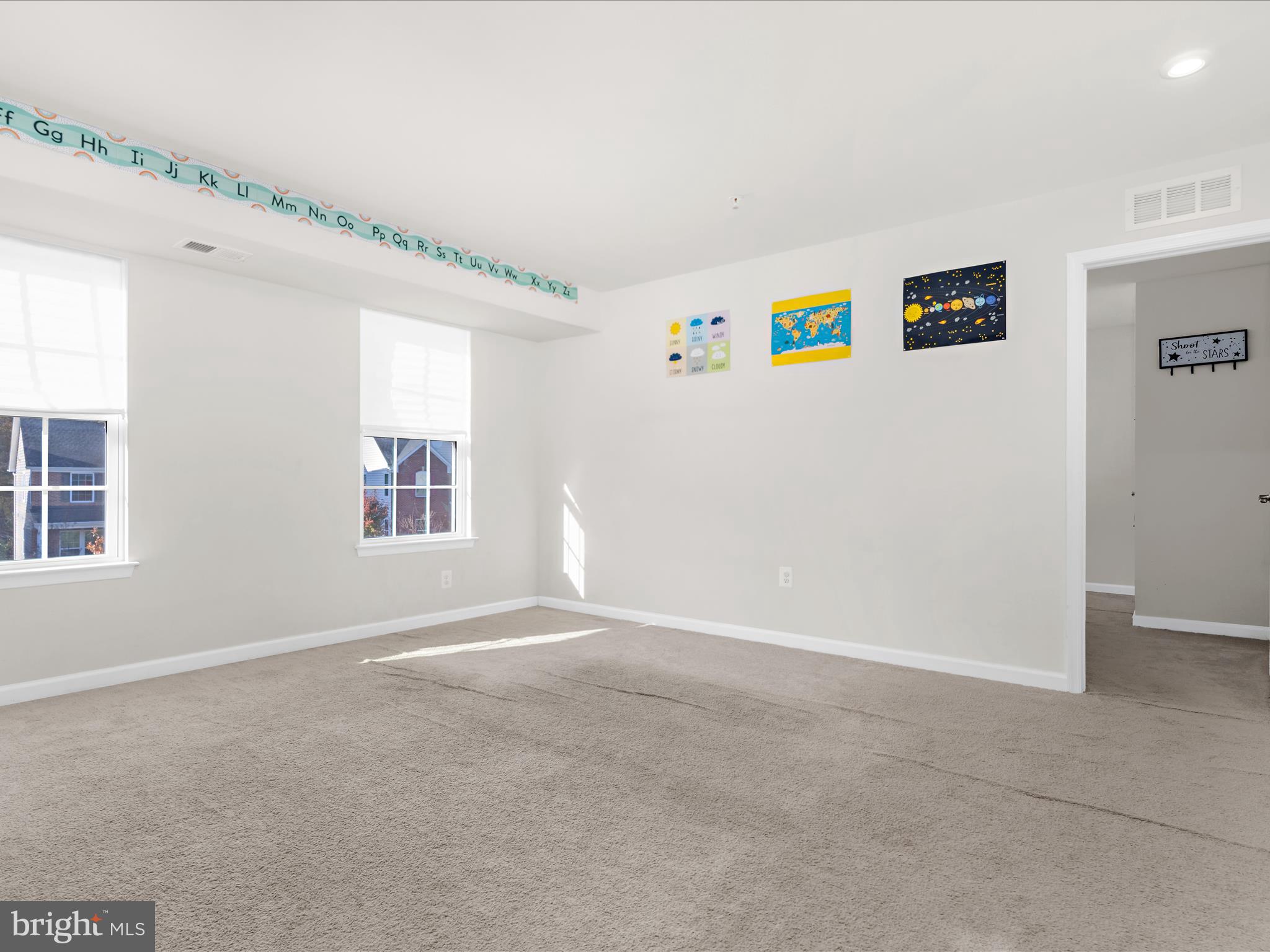 Real estate listing preview #15