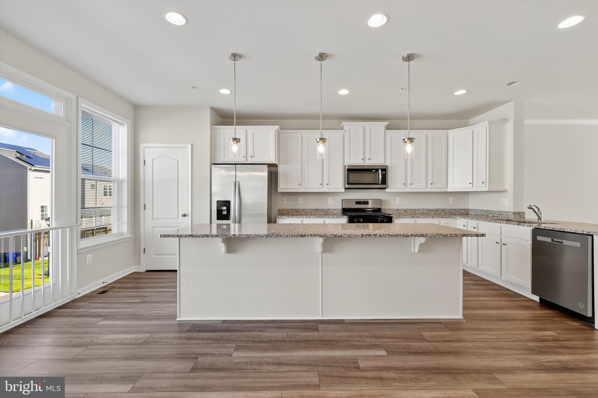 Real estate listing preview #10