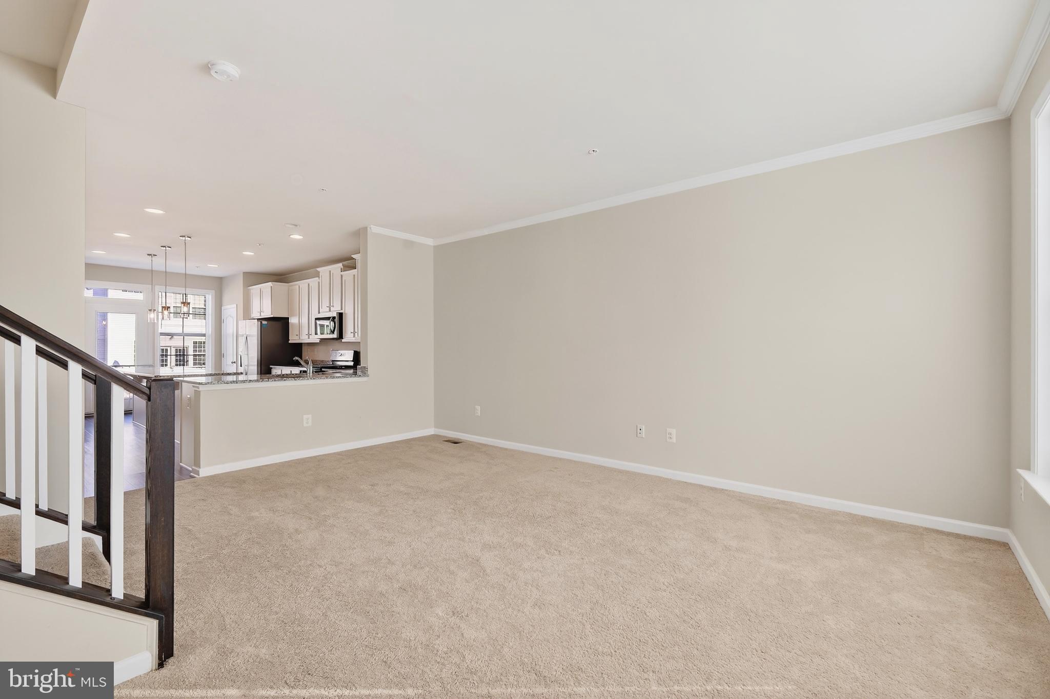 Real estate listing preview #6