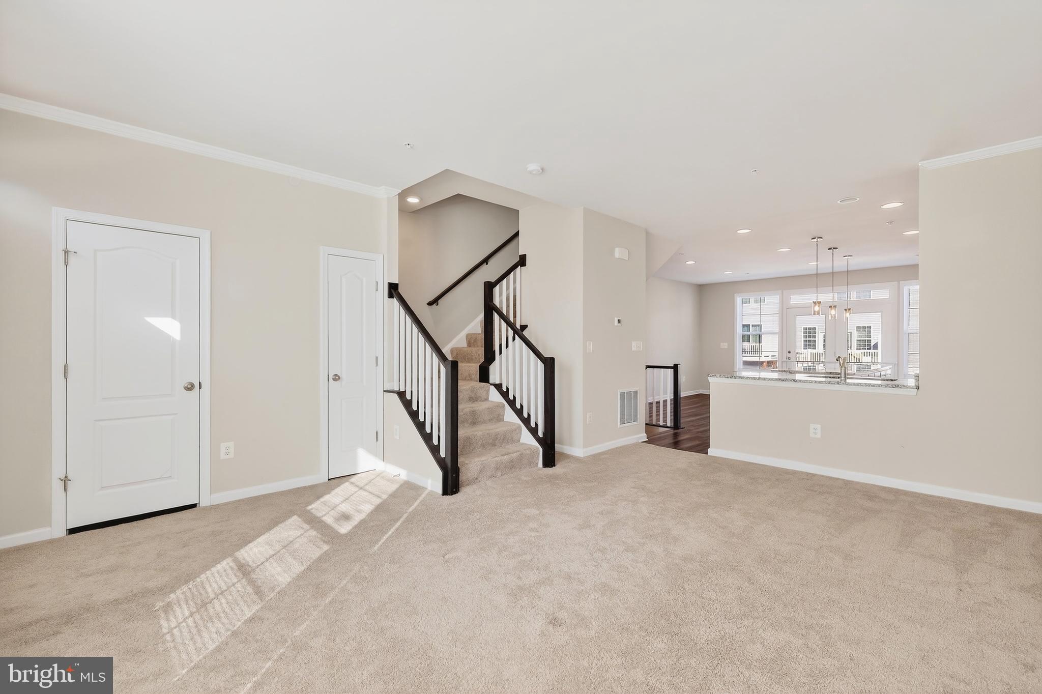 Real estate listing preview #5