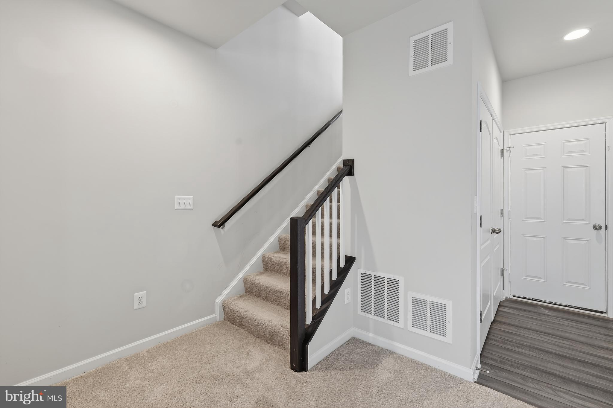 Real estate listing preview #33