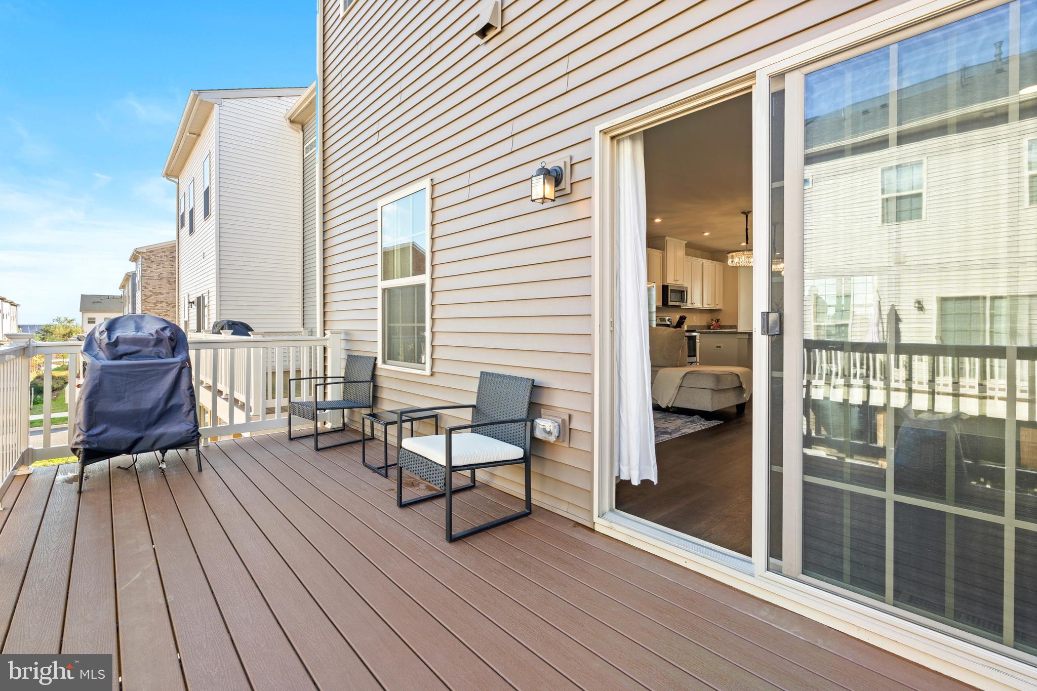 Real estate listing preview #11