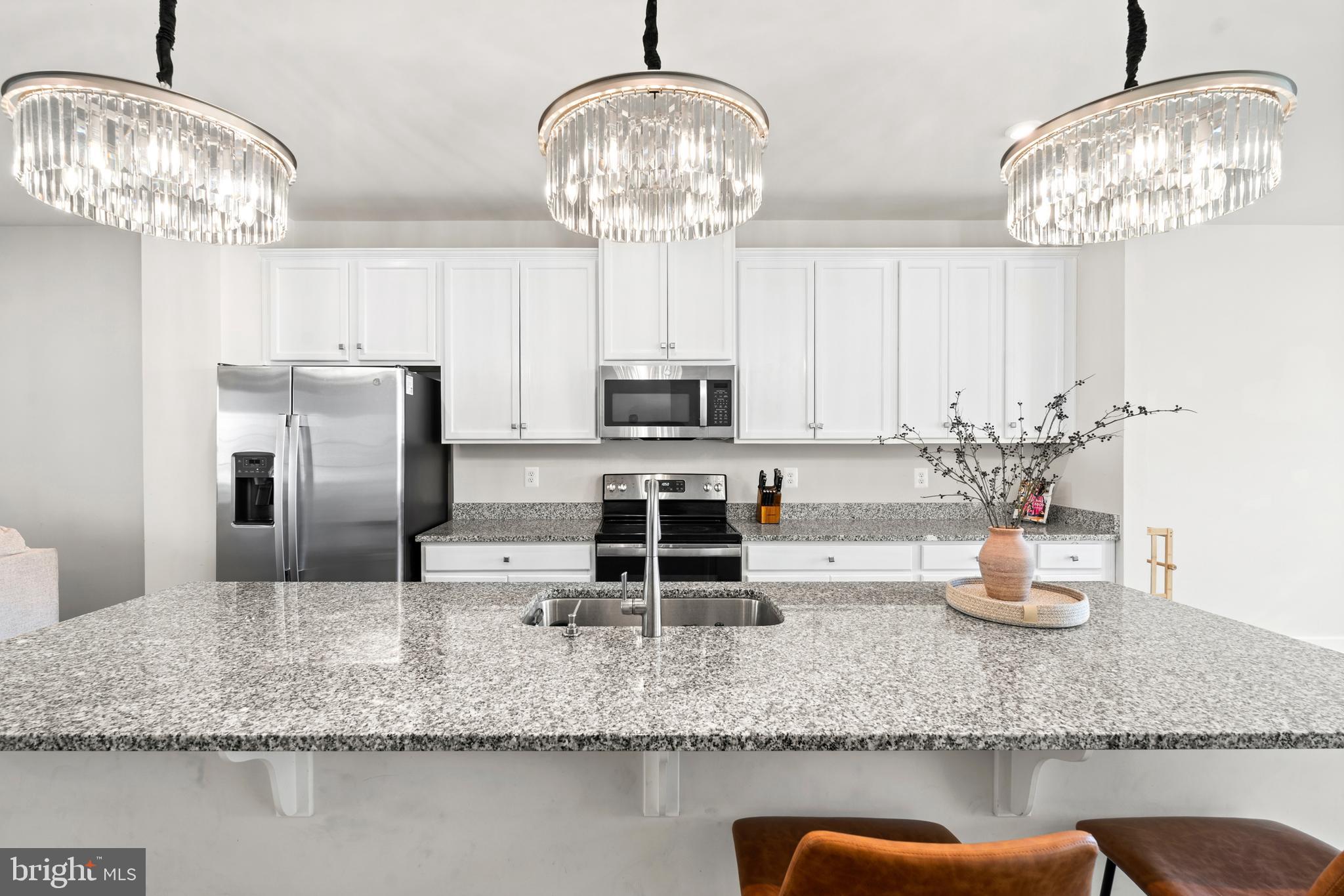 Real estate listing preview #5