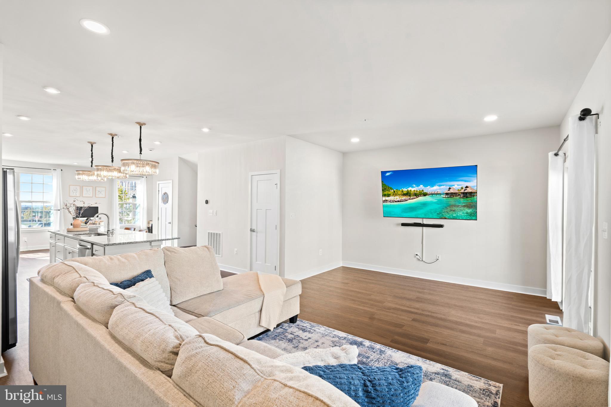 Real estate listing preview #10